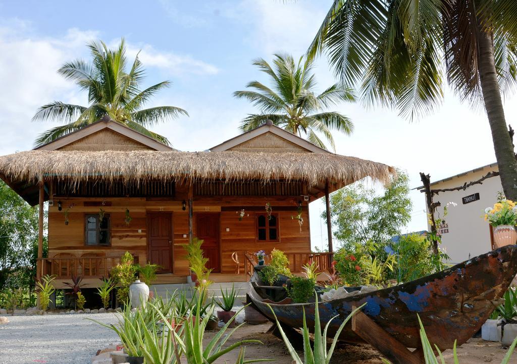 Fish Island Bungalows Kampot Eksteriør bilde