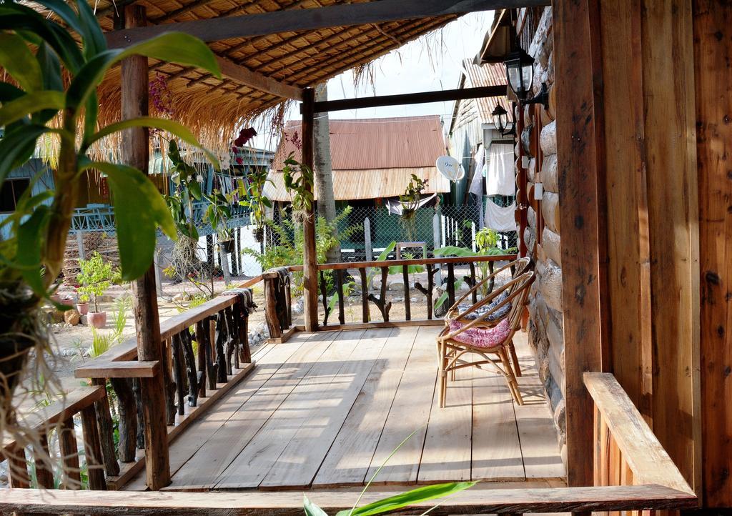 Fish Island Bungalows Kampot Eksteriør bilde
