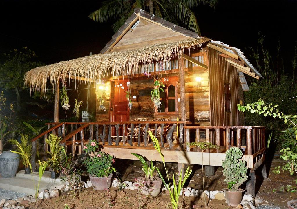 Fish Island Bungalows Kampot Eksteriør bilde